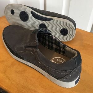 Clark’s men’s shoes, leather upper, Gray sz 11 1/2